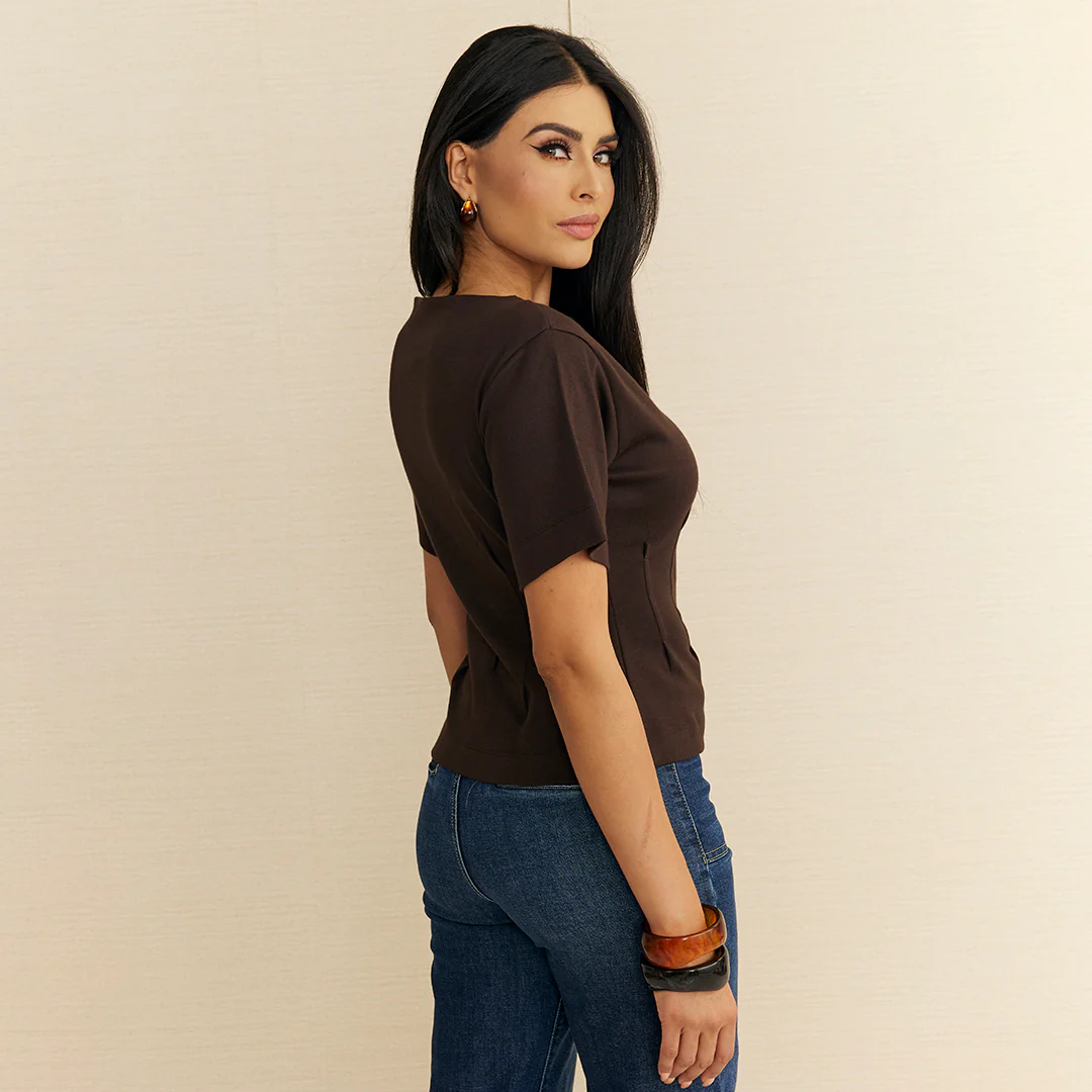 BLUSA LISA CON PINZAS CAFÉ 96269 - Image 3