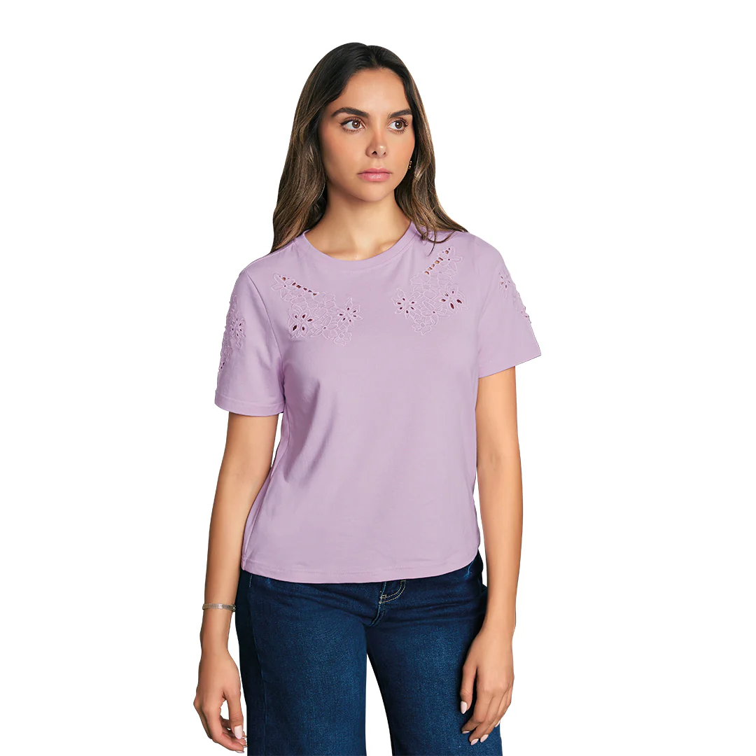 PLAYERA LILA TIRA BORDADA 92648