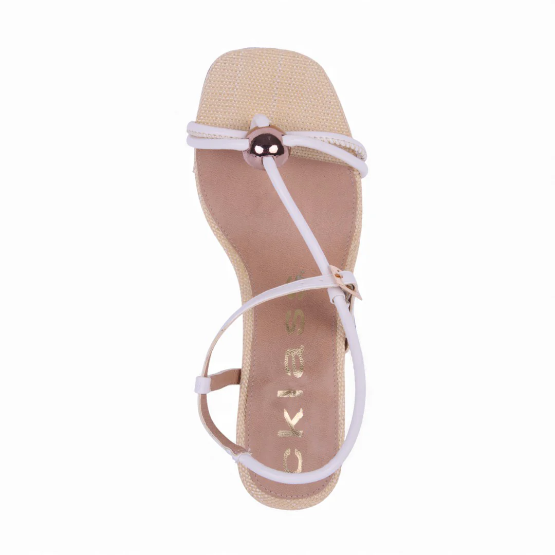 SANDALIA DE TACÓN IVORY CON TIRAS 04162 - Image 5