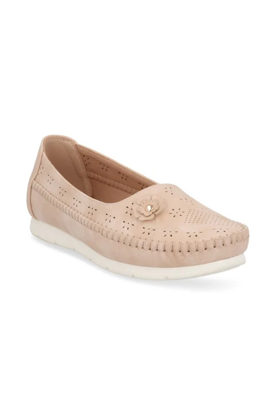 ZAPATO BEIGE CON PERFORADO 71231