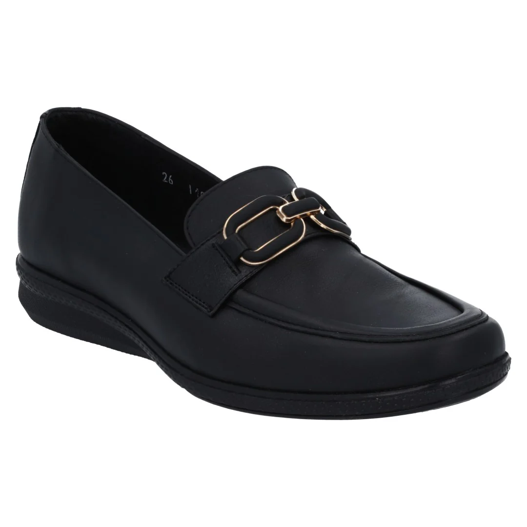 ZAPATO DE PISO NEGRO DE PIEL CON HERRAJE 08406