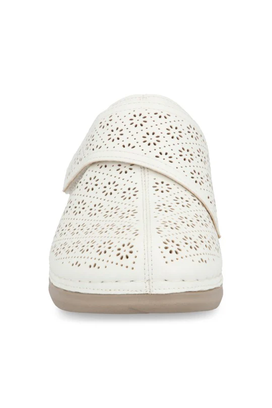 ZAPATO SUECO HUESO CON PERFORADO 72218 - Image 3