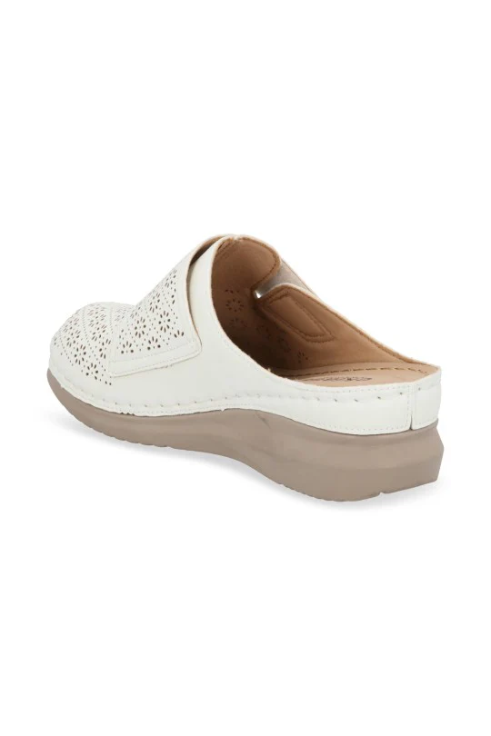 ZAPATO SUECO HUESO CON PERFORADO 72218 - Image 4